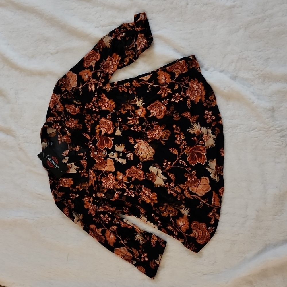Floral print blouse